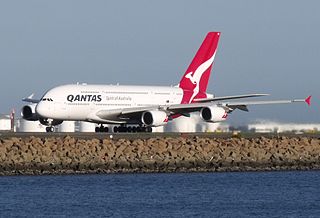 Qantas A380 (4557338244).jpg