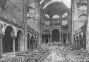 1938 Interior of Berlin synagogue after Kristallnacht.jpg