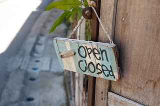 Wooden-open-closed-sign.jpg
